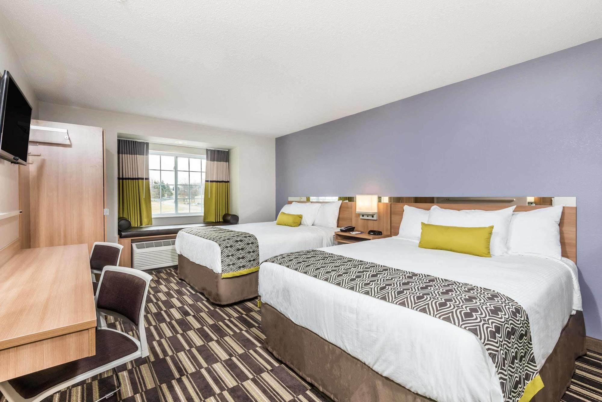 Microtel Inn & Suites By Wyndham Beaver Falls Bagian luar foto