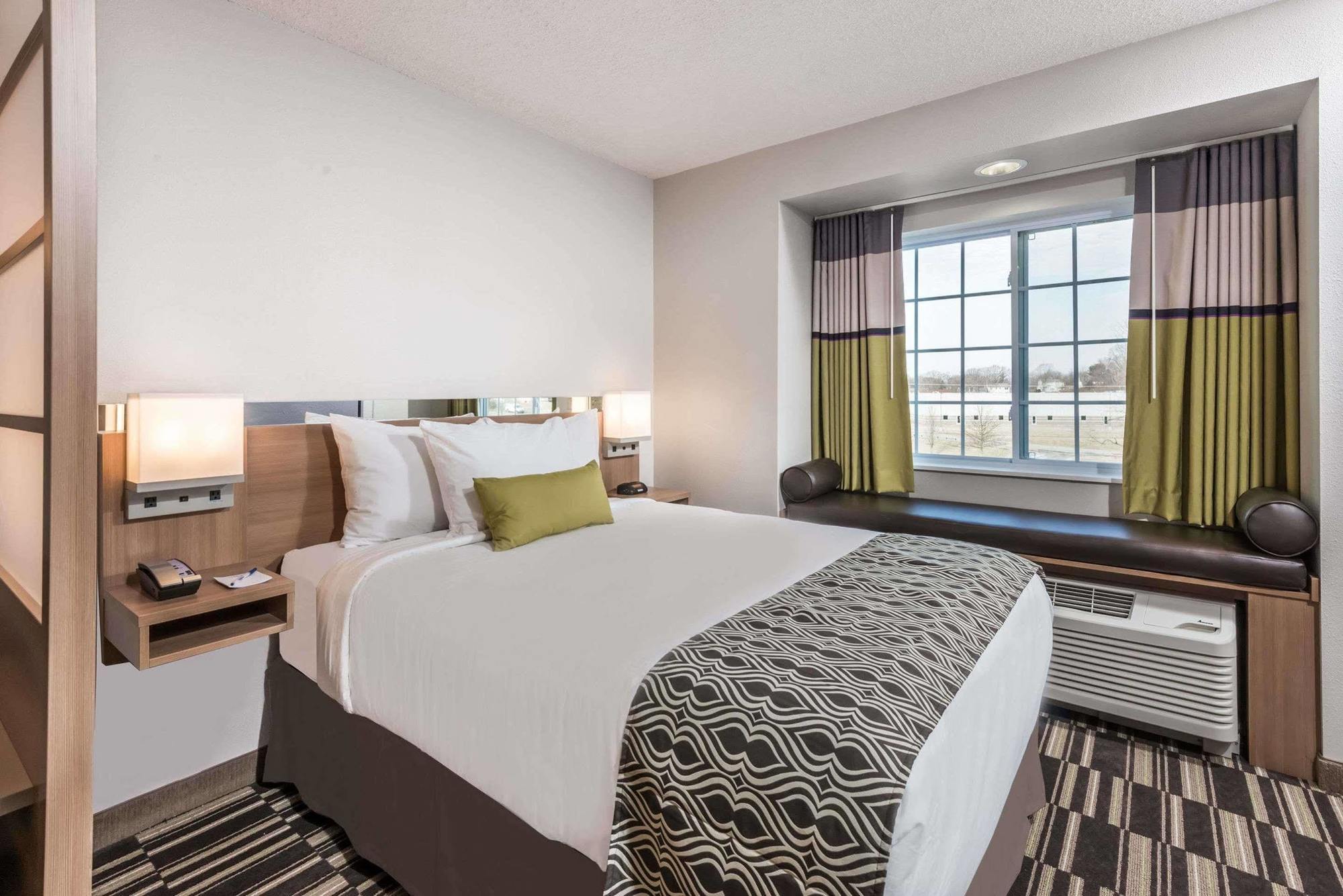Microtel Inn & Suites By Wyndham Beaver Falls Bagian luar foto